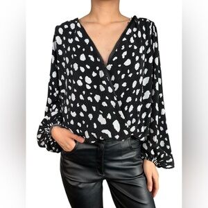 ASTR the Label Cropped Long sleeve Dalmatian Top